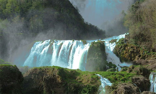 Artificial waterfall